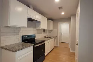 7608 E Magnolia St, Houston, TX 77012 - Photo 12
