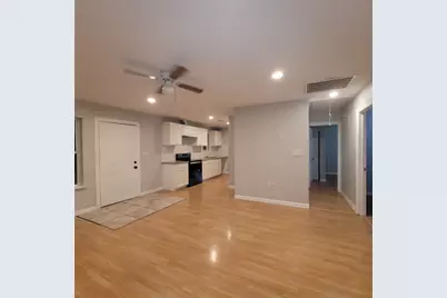 7608 E Magnolia Street #B, Houston, TX 77012 - Photo 8
