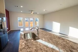 9102 Highland Northern Way, Houston, TX 77088 - Photo 10