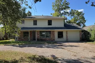 7818 Pin Oak Rd, Alvin, TX 77511 - Photo 2