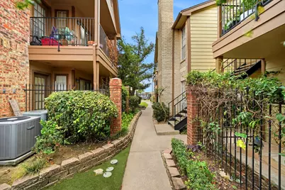 2121 Hepburn Street #820, Houston, TX 77054 - Photo 32