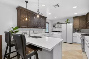 2522 Baycrest Dr, Houston, TX 77058 - Photo 10