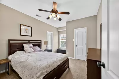110 Cheswood Manor Drive, The Woodlands, TX 77382 - Photo 30