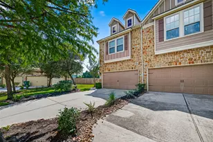 110 Cheswood Manor Drive, The Woodlands, TX 77382 - Photo 4