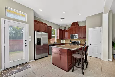 110 Cheswood Manor Drive, The Woodlands, TX 77382 - Photo 14