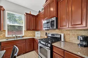 110 Cheswood Manor Drive, The Woodlands, TX 77382 - Photo 16