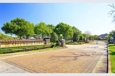3906 Lakeridge Canyon Drive, Sugar Land, TX 77498 - Photo 32