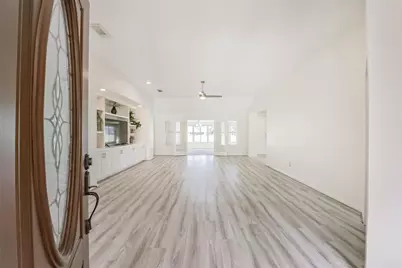 3810 E Peach Hollow Circle, Pearland, TX 77584 - Photo 4