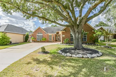 3810 E Peach Hollow Circle, Pearland, TX 77584 - Photo 1