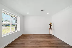 16918 Folsom Dr, Houston, TX 77049 - Photo 6