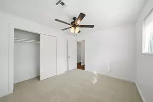 16918 Folsom Dr, Houston, TX 77049 - Photo 14