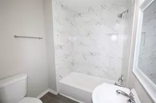 2220 Avenue L, Rosenberg, TX 77471 - Photo 10