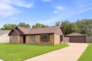 1824 Lazy Creek Ln, Pearland, TX 77581 - Photo 4
