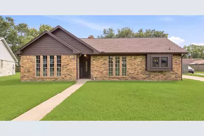 1824 Lazy Creek Lane, Pearland, TX 77581 - Photo 2