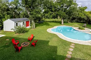 123 S Cedar St, Lake Jackson, TX 77566 - Photo 22