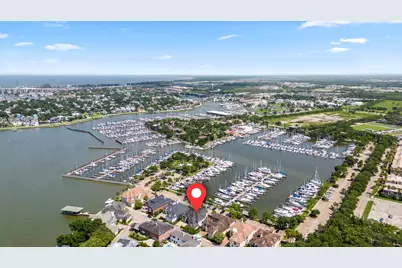 4 Mariners Lane, Kemah, TX 77565 - Photo 2