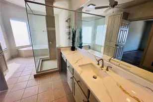 4 Mariners Ln, Kemah, TX 77565 - Photo 32