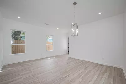7307 W Knoll Street, Houston, TX 77028 - Photo 10
