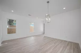 7307 W Knoll St, Houston, TX 77028 - Photo 10