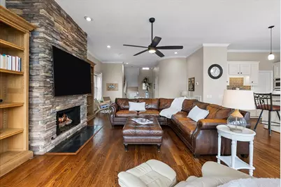 18309 Starboard Drive, Houston, TX 77058 - Photo 8