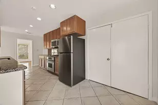 1835 Seaspray Ct, Houston, TX 77008 - Photo 14