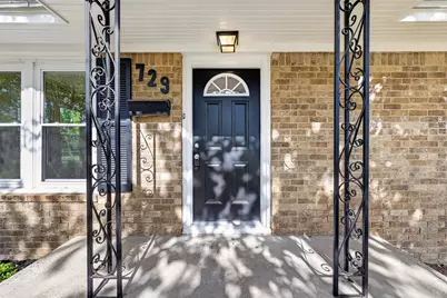 729 Loggins Drive, West Columbia, TX 77486 - Photo 4