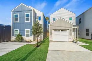 716 W Dallas St, Conroe, TX 77301 - Photo 2