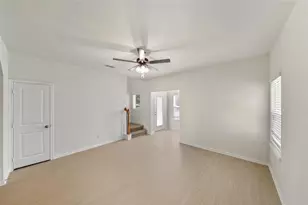 716 W Dallas St, Conroe, TX 77301 - Photo 6