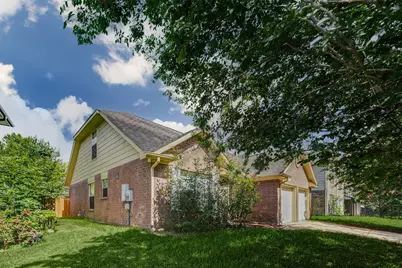11956 Braes Park Drive, Houston, TX 77071 - Photo 2