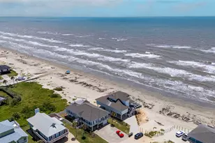 4230 Maison Rouge Ct, Galveston, TX 77554 - Photo 4