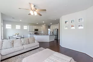 505 Prairie Grass Trl, Clute, TX 77531 - Photo 14