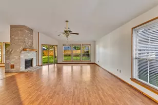 13714 Chancery Rd, Houston, TX 77034 - Photo 4