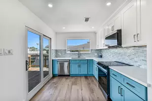 1326 Hawaii Dr, Galveston, TX 77554 - Photo 12