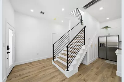 8904 Knoll Leaf Drive, Houston, TX 77080 - Photo 12