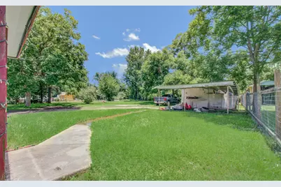 819 Baker Circle, Liberty, TX 77575 - Photo 24