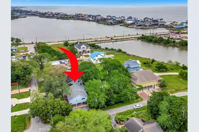 1002 Staples Avenue, Seabrook, TX 77586 - Photo 2