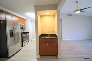 8100 Cambridge St, Houston, TX 77054 - Photo 10