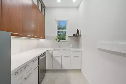 3 Farington Way, The Woodlands, TX 77382 - Photo 14