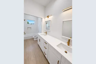 992 Marjorie Street, Houston, TX 77088 - Photo 10
