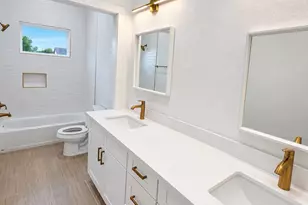 992 Marjorie St, Houston, TX 77088 - Photo 10