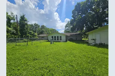 132 Otter Trail, Lake Jackson, TX 77566 - Photo 18