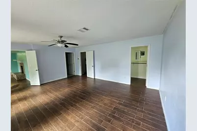 132 Otter Trail, Lake Jackson, TX 77566 - Photo 8