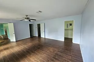 132 Otter Trail, Lake Jackson, TX 77566 - Photo 8