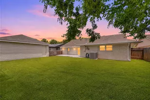 4321 Kingfisher Dr, Houston, TX 77035 - Photo 2