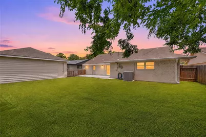 4321 Kingfisher Drive, Houston, TX 77035 - Photo 2