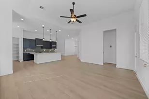 18047 Brennie Bird Ln, Conroe, TX 77302 - Photo 8