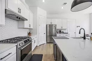 723 W 16th St, Houston, TX 77008 - Photo 12