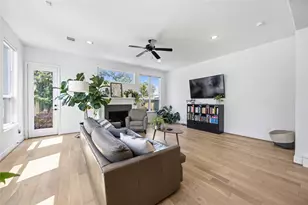 723 W 16th St, Houston, TX 77008 - Photo 6