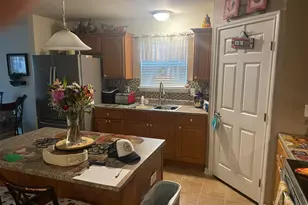 504 16th Ave N, Texas City, TX 77590 - Photo 4