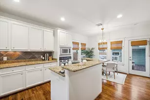1915 Bradshaw St, Houston, TX 77008 - Photo 14